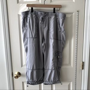 Lane Bryant Cargo Capris Size 18